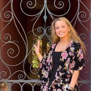 Meet your Posher, Darcy